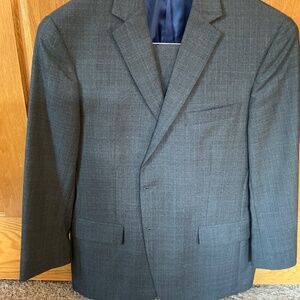 Men’s Suit